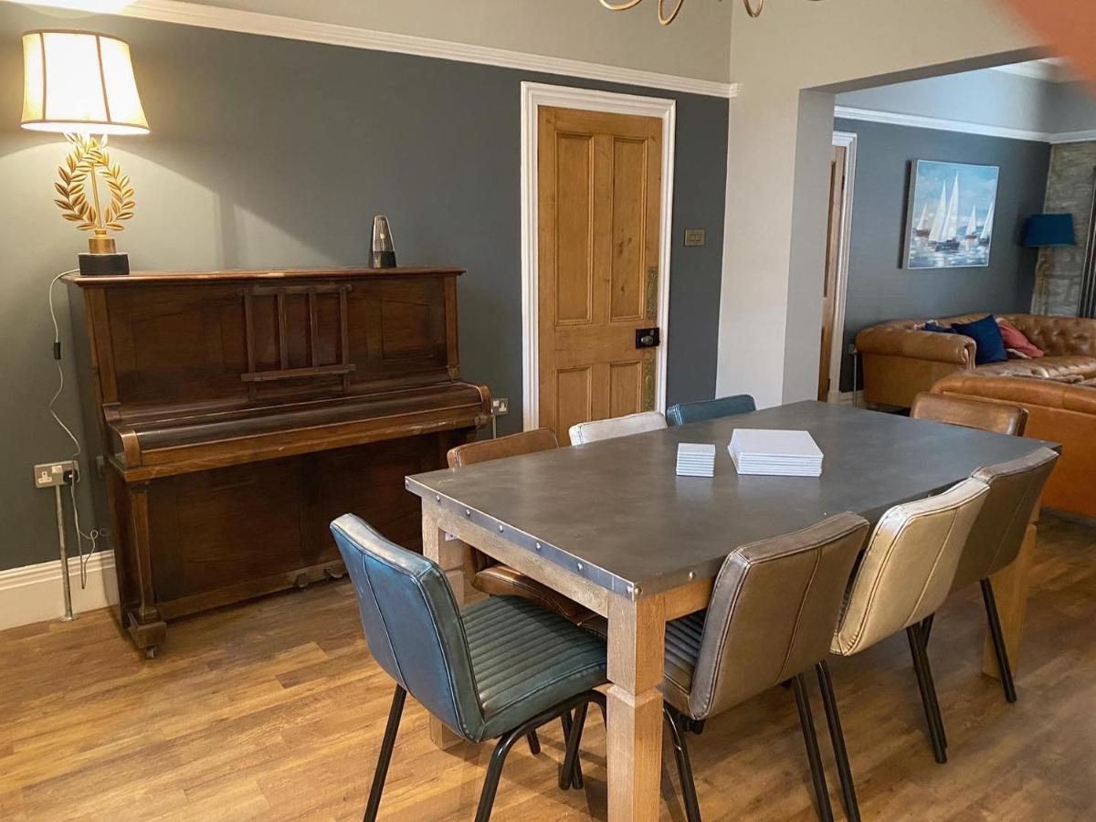 Farndale House-hot Tub Holiday home