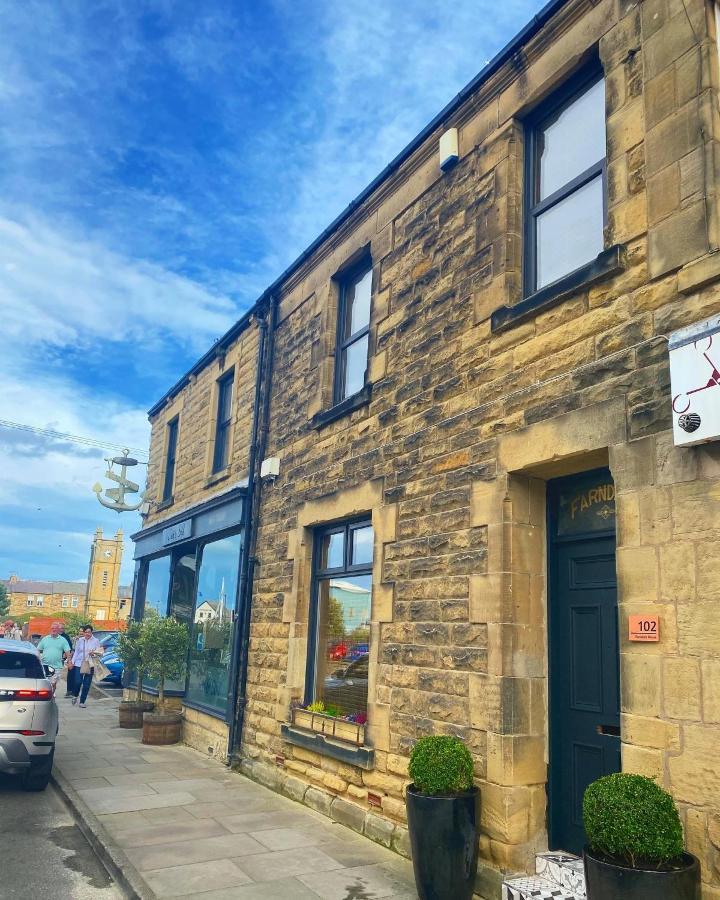 Farndale House-hot Tub Holiday home *