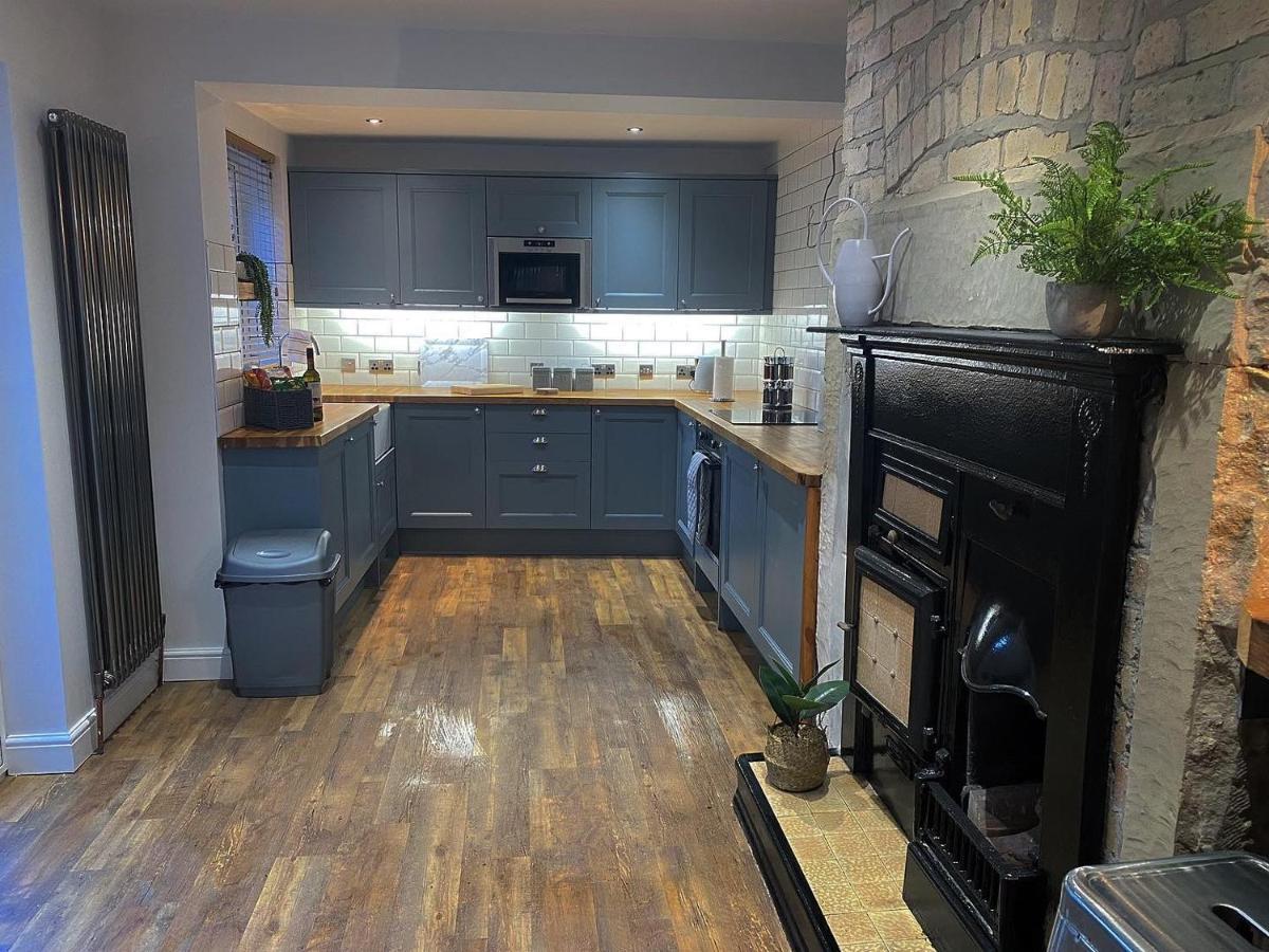 Farndale House-hot Tub